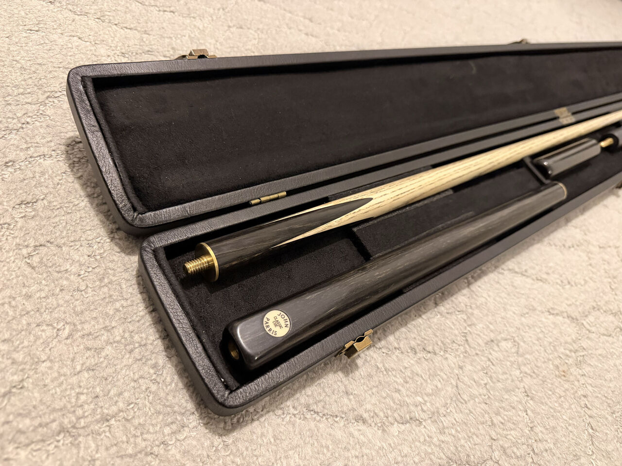 Jeddah, Sporting Goods, SAR 8000,  John Parris - Classic Cue Snooker (3/4) عصا سنوكر - Used (Like New)