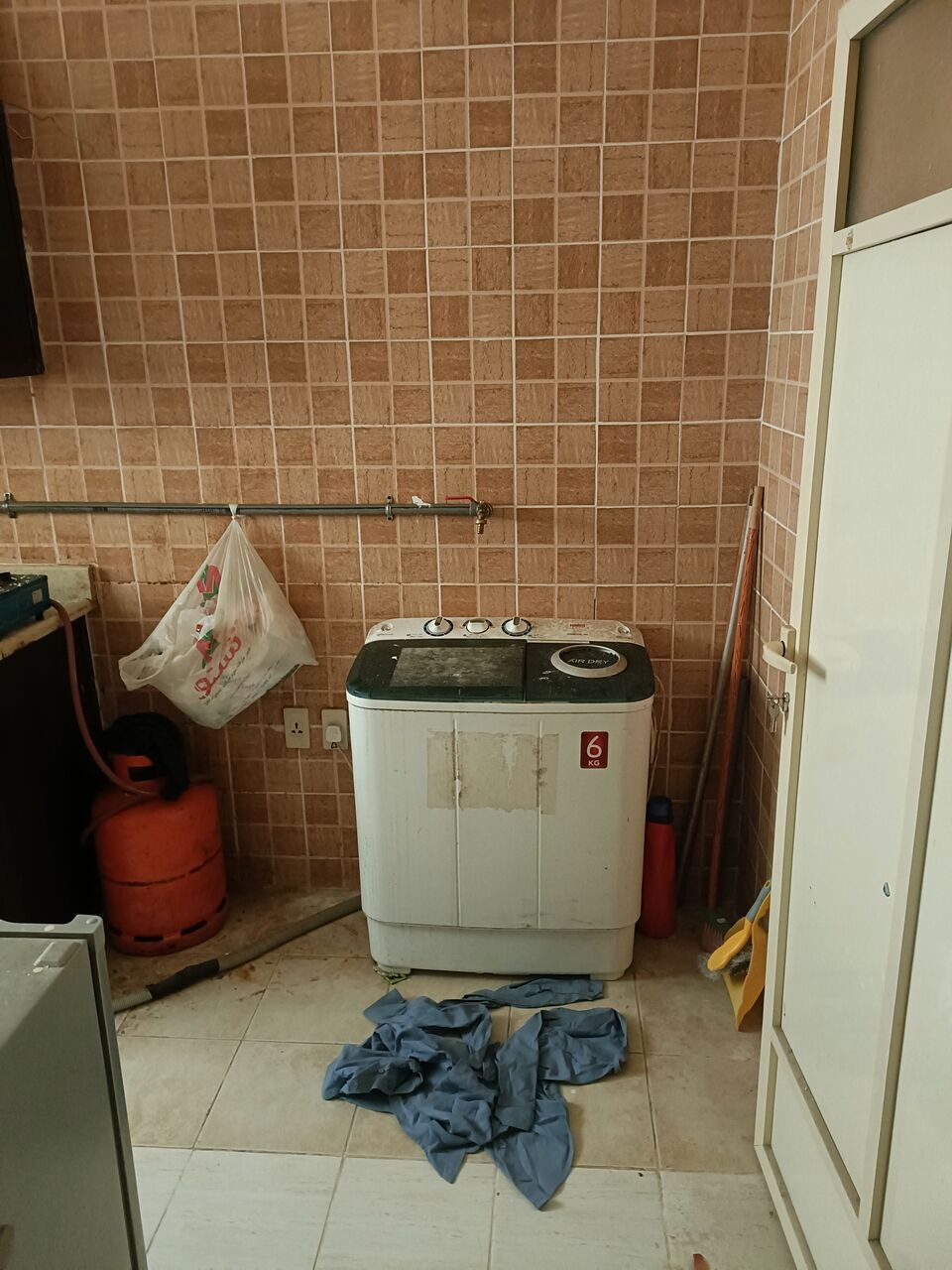 Jubail, Rooms for Rent, SAR 750/month,  Furnished,  Room Available For Rent In A 3BHK Flat For Bachelor