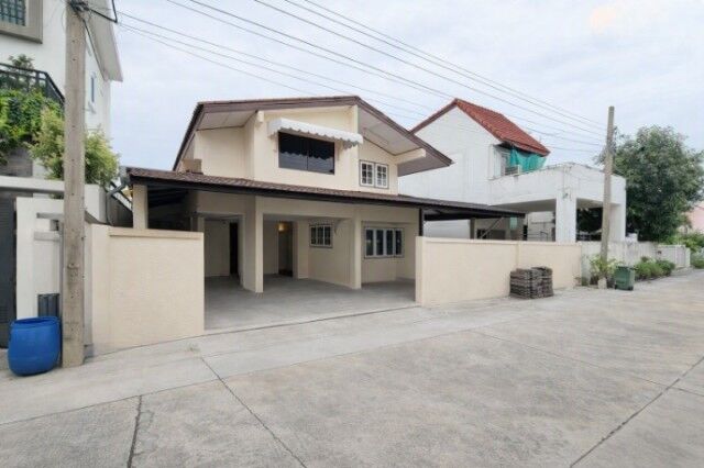 Bangkok, Villas, THB 49999,  76 Sq. Feet,  Pracharat Bamphen 20-26 Mengjai, Huai Khwang, 2-story Detached House, 4 Bedrooms, 3