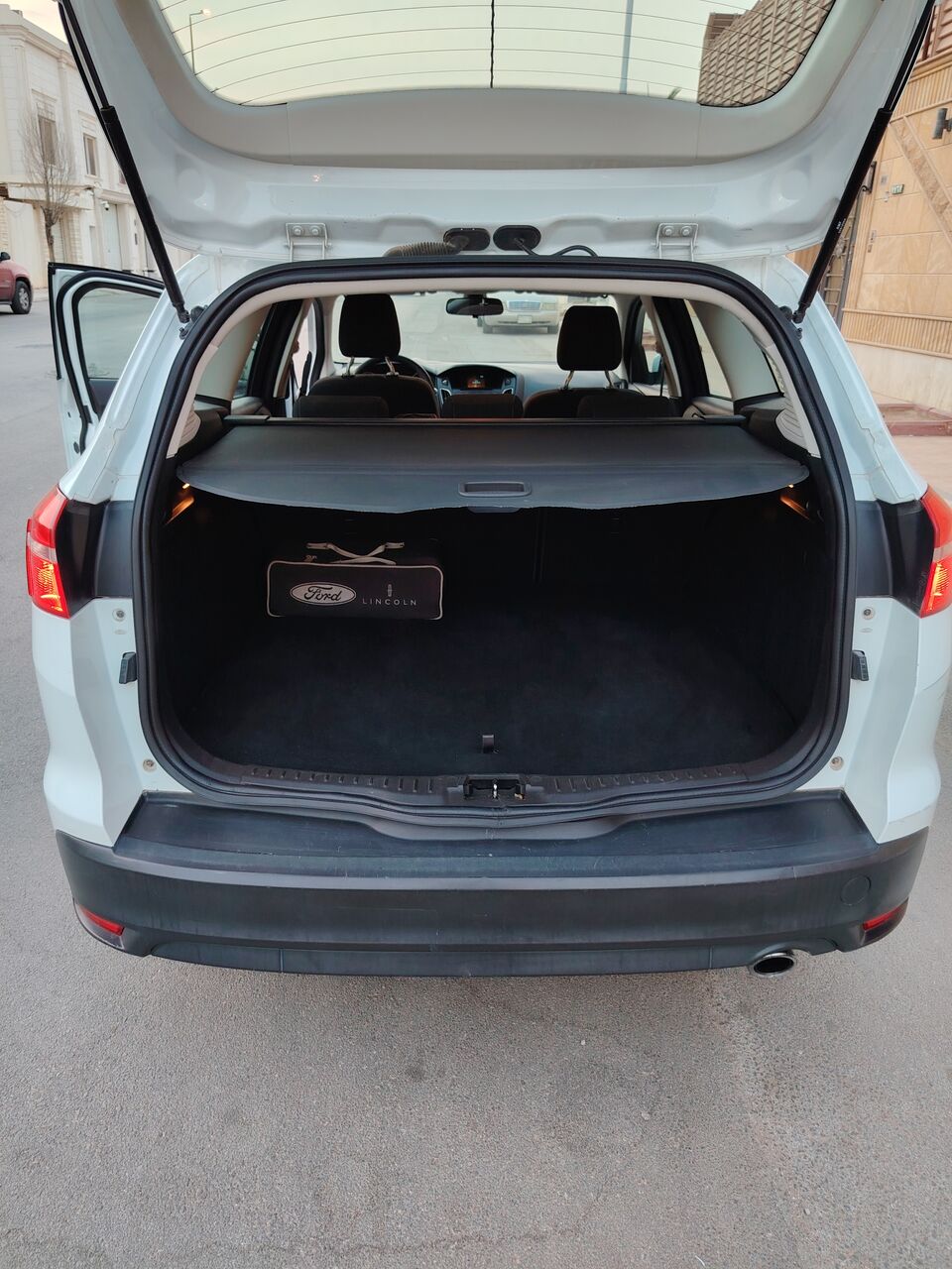 Riyadh, Vehicles, Cars & Trucks , SAR 27500,  Ford Focus,  2017,  Automatic,  207000 KM,  Brand New Condition No Accidents Very Clean