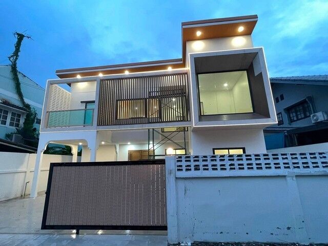 Bangkok, Real Estate For Sale, THB 11900000,  5 BR,  59 Sq. Feet,  ขายบ้านเดี่ยว 2ชั้นติด MRT  สถานีลาดพร