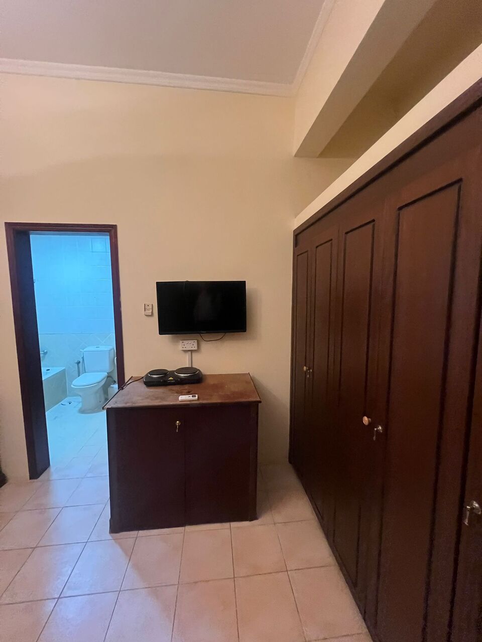 Busaiteen, Apartments, Flats, Houses & Villas, BHD 200/month,  Furnished,  Studio,  Budget Studio For Rent In Busaiteen &ndash; EWA Inclusive