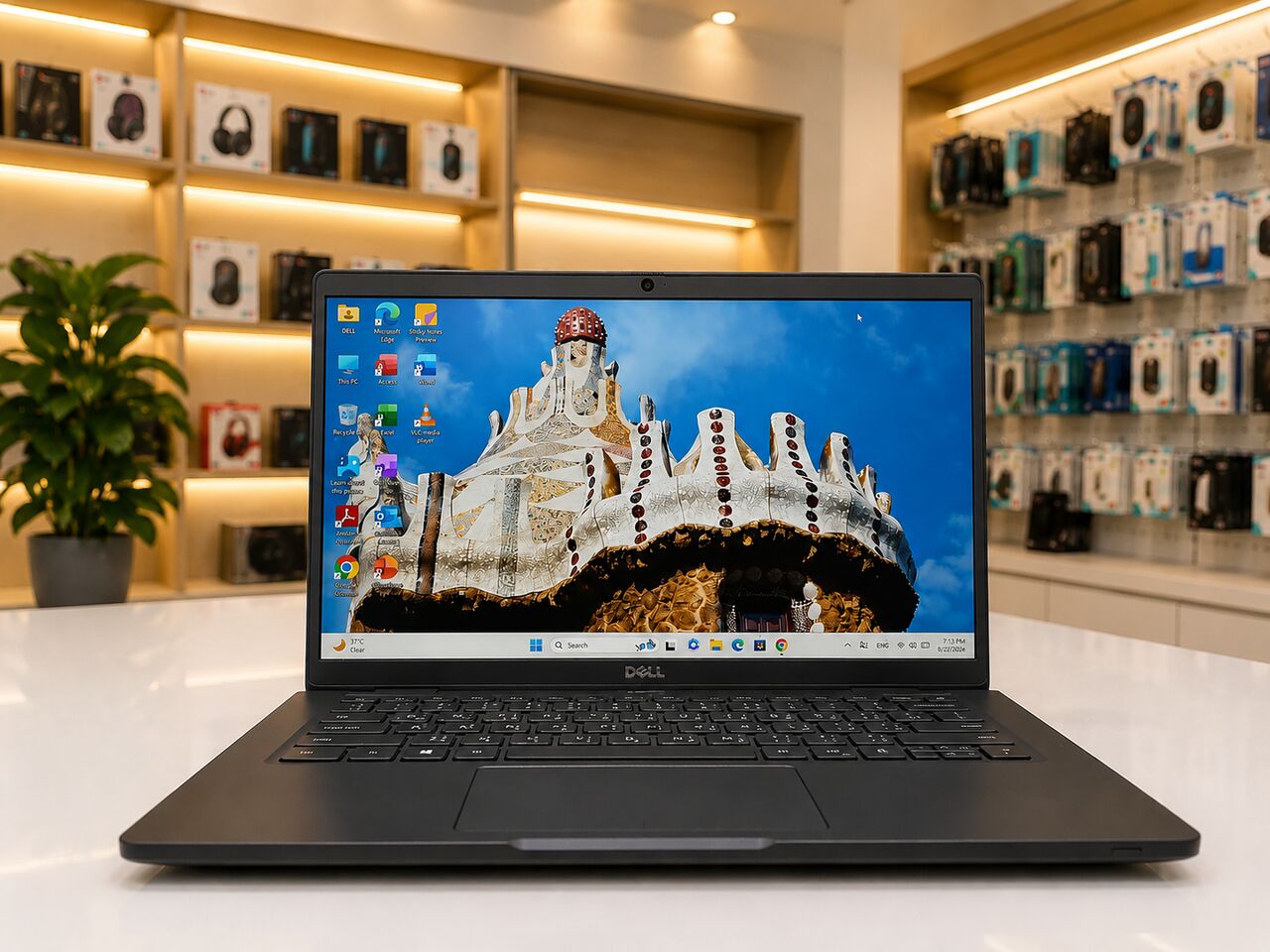 Riffa, Computers, BHD 113,  DELL Latitude 7320 I5 11th Gen 8GB/256GB SSD 13.3&rsquo;&rsquo; Full HD Display 113 BD