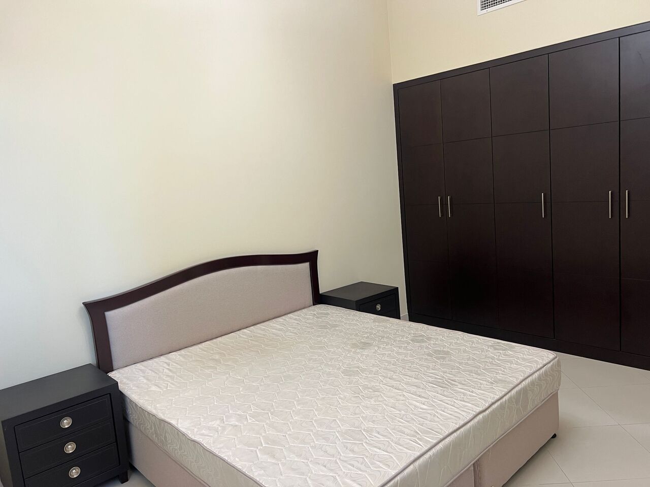 Burhama, Apartments, Flats, Houses & Villas, BHD 270/month,  1 BR,  Spacious And Comfortable Apartment  FOR RENT