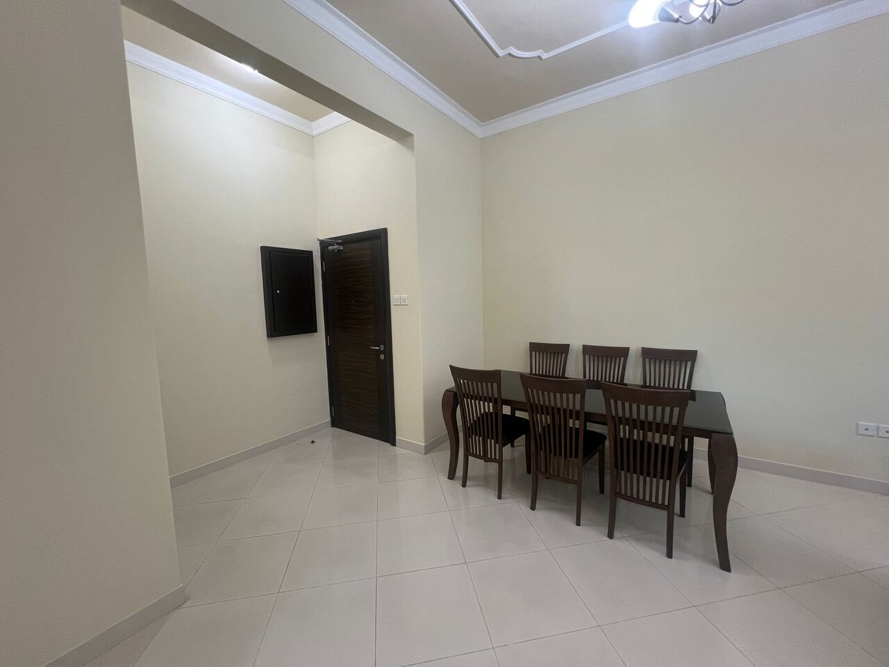 Burhama, Apartments, Flats, Houses & Villas, BHD 270/month,  1 BR,  Spacious And Comfortable Apartment  FOR RENT