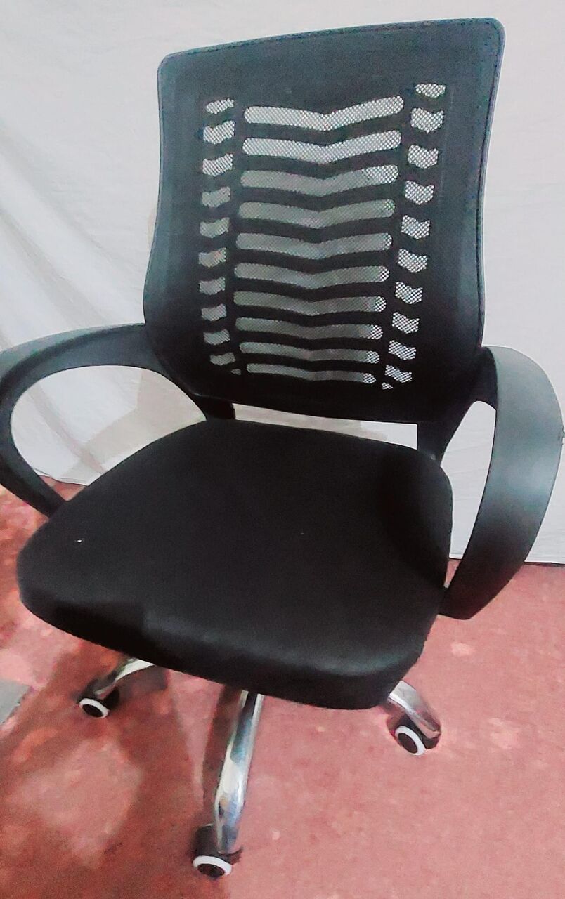Muharraq, Furniture, BHD 9,  Beautiful Moveable Chair For Sale