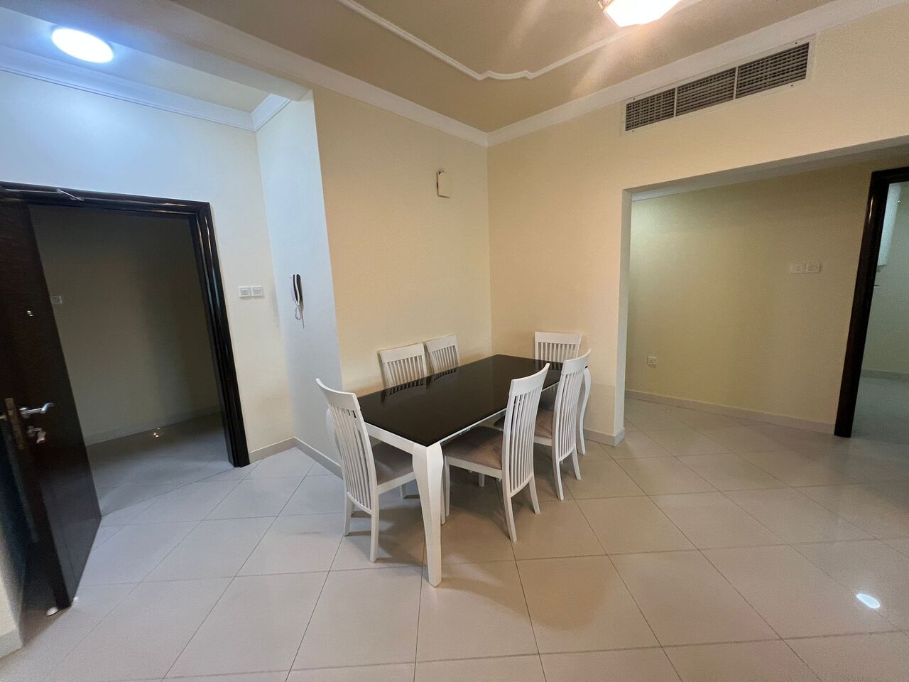Burhama, Apartments, Flats, Houses & Villas, BHD 350/month,  2 BR,  Apartment For Rent In Burhama