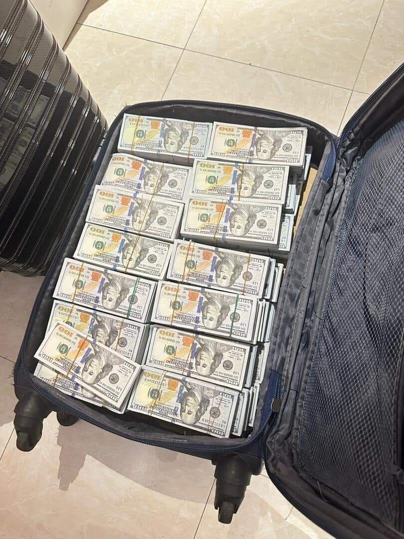 North Jakarta, Businesses For Sale, Selling Gold And Bank Notes