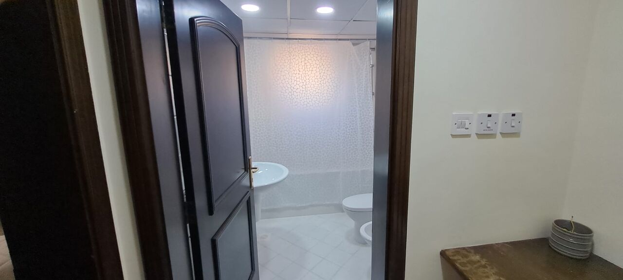 Juffair, Apartments, Flats, Houses & Villas, BHD 350/month,  2 BR,  Fully Furnished Apartments Available For Rent Bd 350 With 25 Bd Ewa Limit