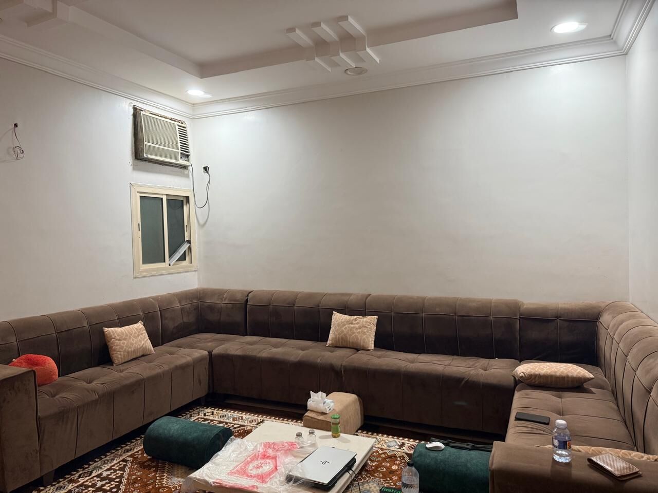 Jeddah, Apartments, Flats, Houses & Villas, SAR 800/month,  Furnished,  3 BR,  Executive Room With Private Washroom In 3BHK Flat &ndash; Prime Location