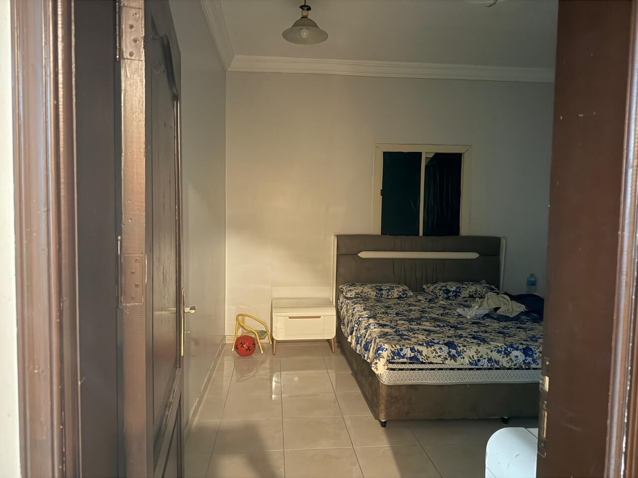 Jeddah, Apartments, Flats, Houses & Villas, SAR 800/month,  Furnished,  3 BR,  Executive Room With Private Washroom In 3BHK Flat &ndash; Prime Location