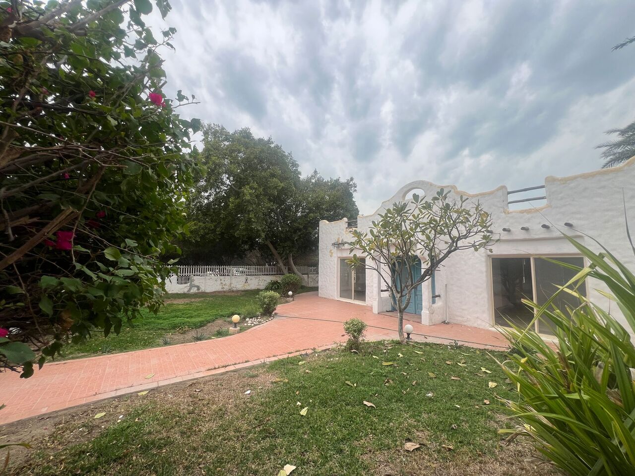 Budaiya, Villas, BHD 700,  3-Bedroom Semi-Furnished Villa For Rent  IN Budaiya