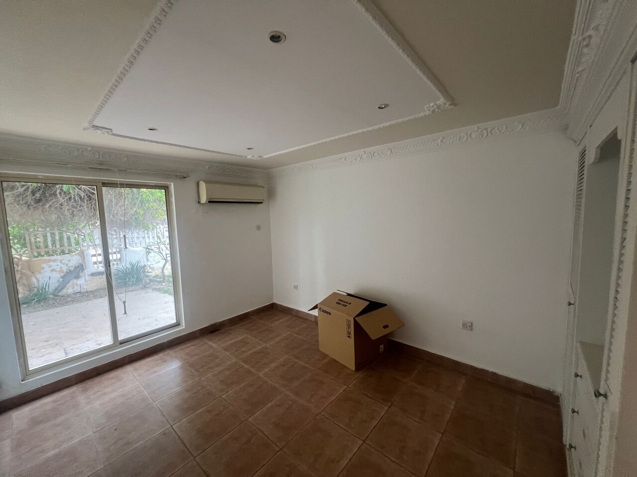 Budaiya, Villas, BHD 700,  3-Bedroom Semi-Furnished Villa For Rent  IN Budaiya