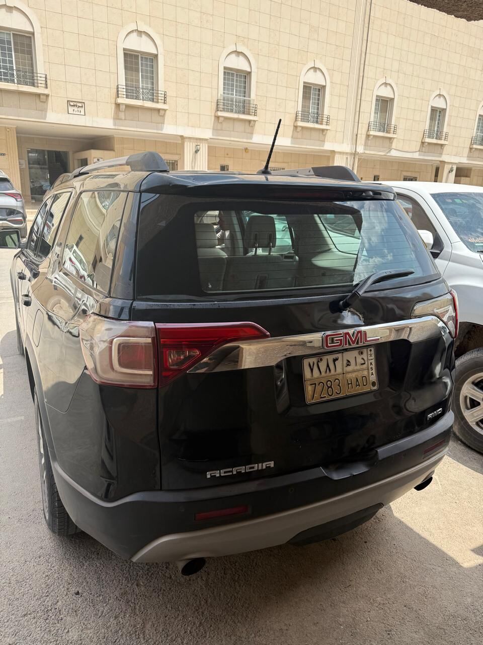 Riyadh, Vehicles, Cars & Trucks , SAR 59550,  GMC Acadia,  2017,  Automatic,  218718 KM,  Well Maintained Car For Sale