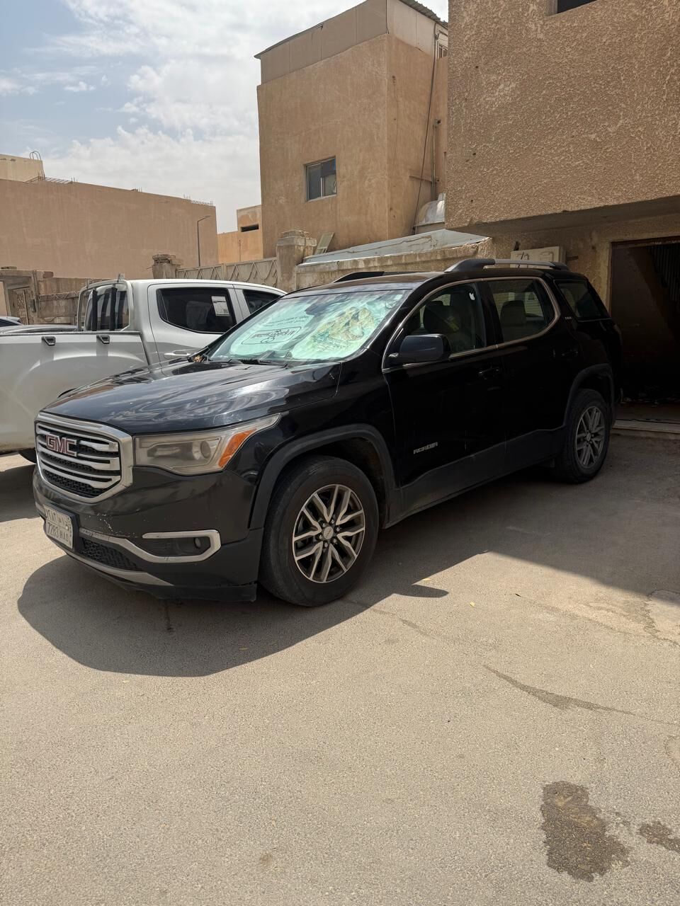 Riyadh, Vehicles, Cars & Trucks , SAR 59550,  GMC Acadia,  2017,  Automatic,  218718 KM,  Well Maintained Car For Sale