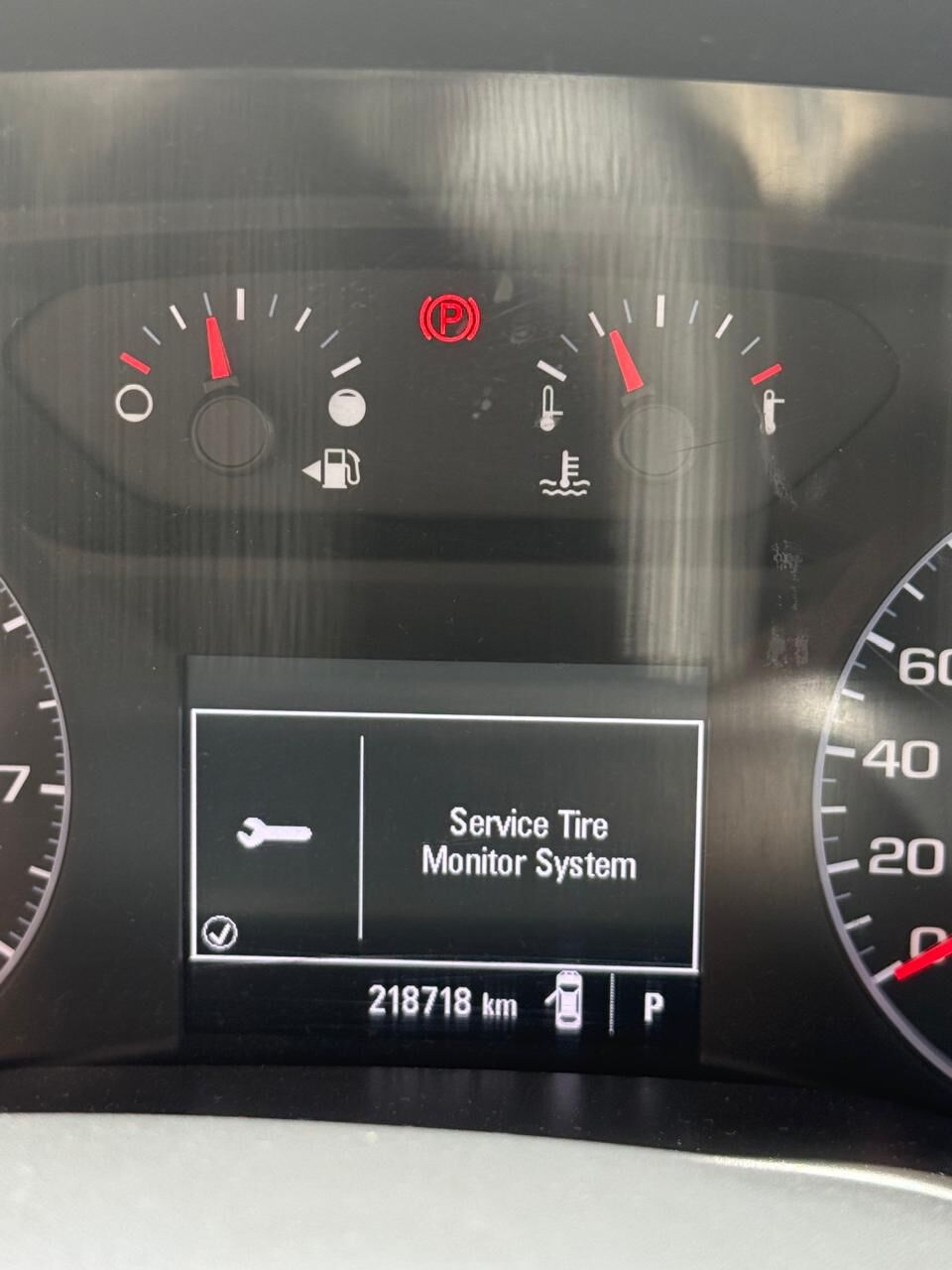 Riyadh, Vehicles, Cars & Trucks , SAR 59550,  GMC Acadia,  2017,  Automatic,  218718 KM,  Well Maintained Car For Sale