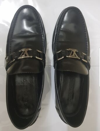 Riyadh, Collectibles, SAR 1500,  Louis Vuitton And VALENTINO Garavani VLogo Signature Leather Slides
