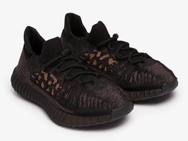 Riyadh, Collectibles, SAR 1500,  ADIDAS YEEZY Boost 350-V2 (Different Types Of Models)