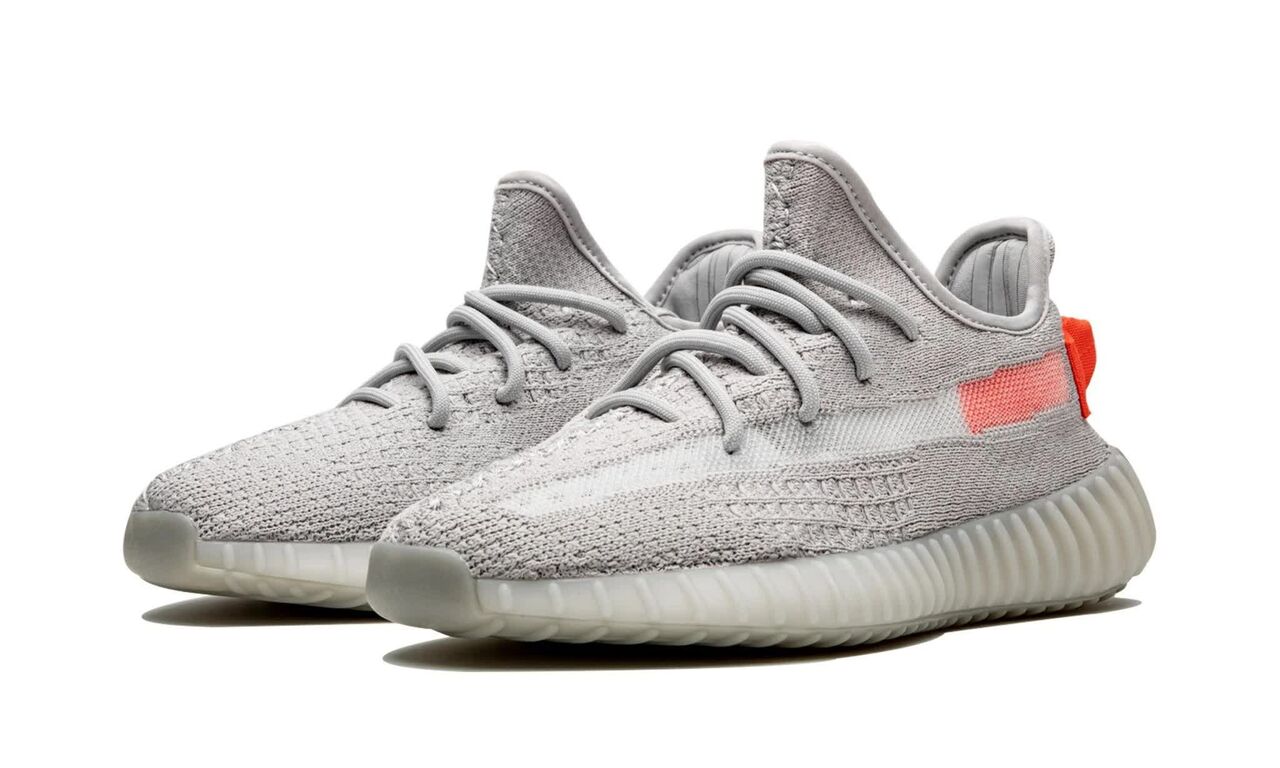 Riyadh, Collectibles, SAR 1500,  ADIDAS YEEZY Boost 350-V2 (Different Types Of Models)