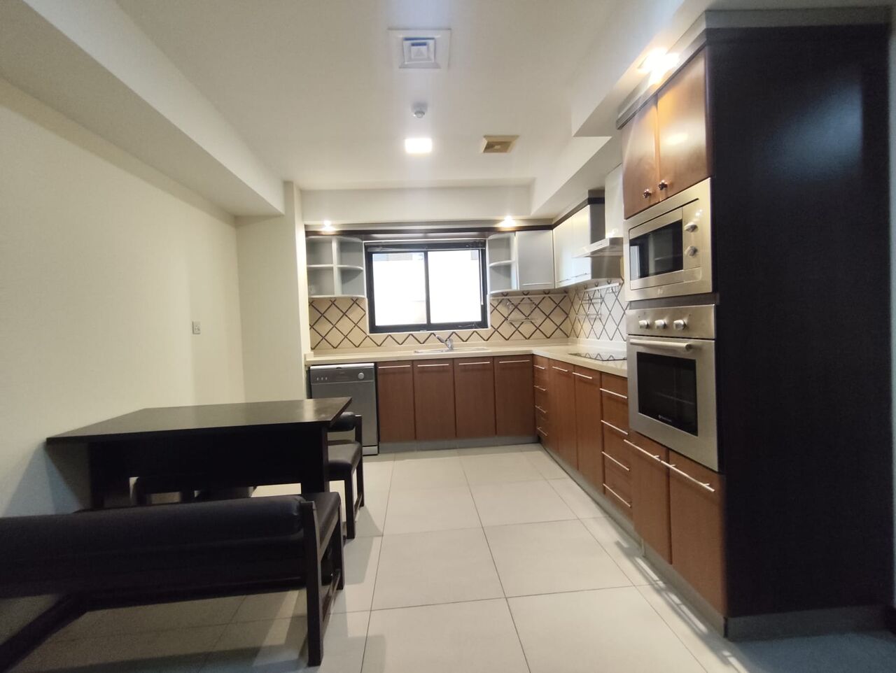 Kabul, Apartments, Flats, Houses & Villas, AFN 470/year,  Furnished,  2 BR,  140 Sq. Meter,  Gorgeous 2 Bhk Flat For Rent  In Juffair  Just For 470  BD
