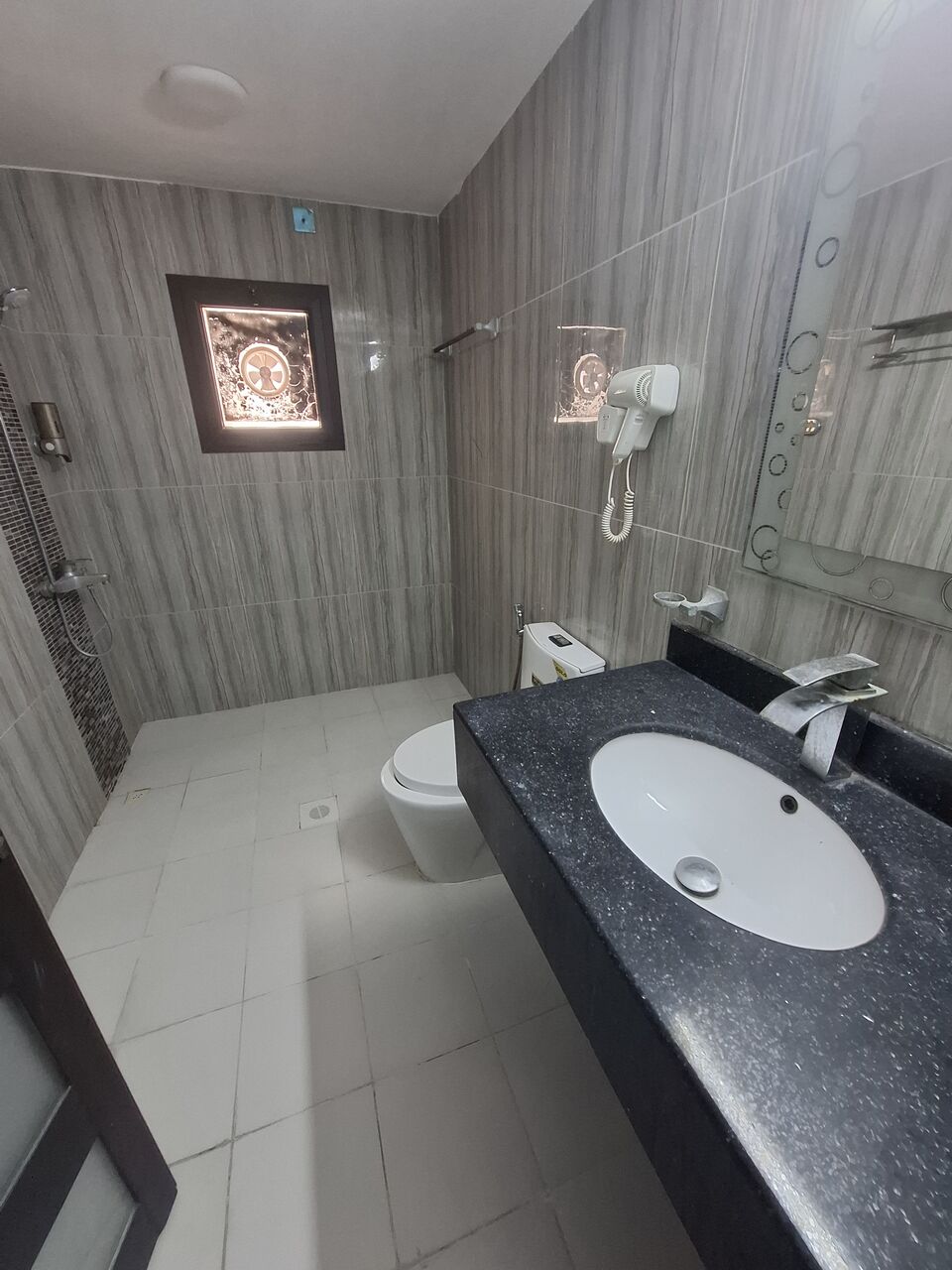 Manama, Apartments, Flats, Houses & Villas, BHD 200/month,  Studio,  30 Sq. Meter,  Fully Furinshed Studio For Rent In Seef