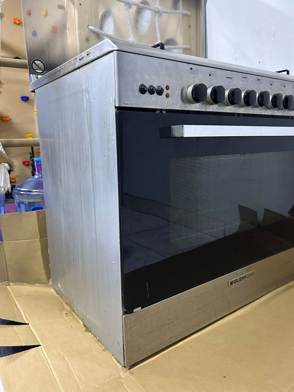 Al Mursalat, Electronics, SAR 500,  Used Cooking Range - 4 Gas & 2 Electric Burner - Glem Gas