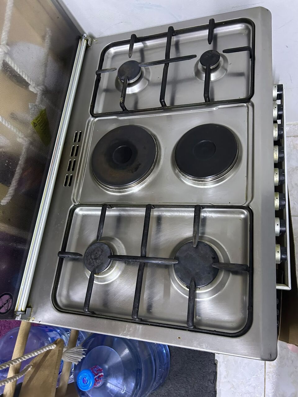 Al Mursalat, Electronics, SAR 500,  Used Cooking Range - 4 Gas & 2 Electric Burner - Glem Gas