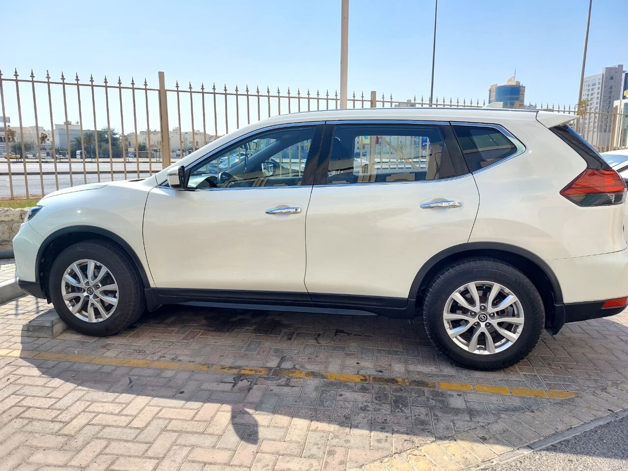 Salmaniya, Vehicles, Cars & Trucks , BHD 5400,  Nissan X-Trail,  2021,  Automatic,  72000 KM,  Nissan X- Trail   BHD 5400