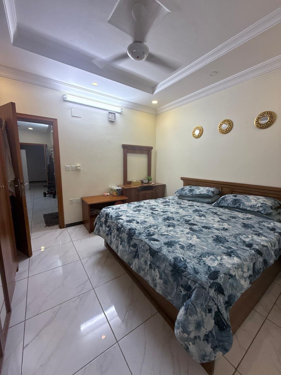 Jeddah, Apartments, Flats, Houses & Villas, SAR 1600/month,  Furnished Room For Executive Bachelor In A Family Flat.