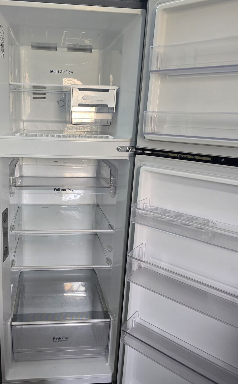 Hara, Electronics, SAR 1200,  I Want To SELL - LG Refrigerator - Good Condition