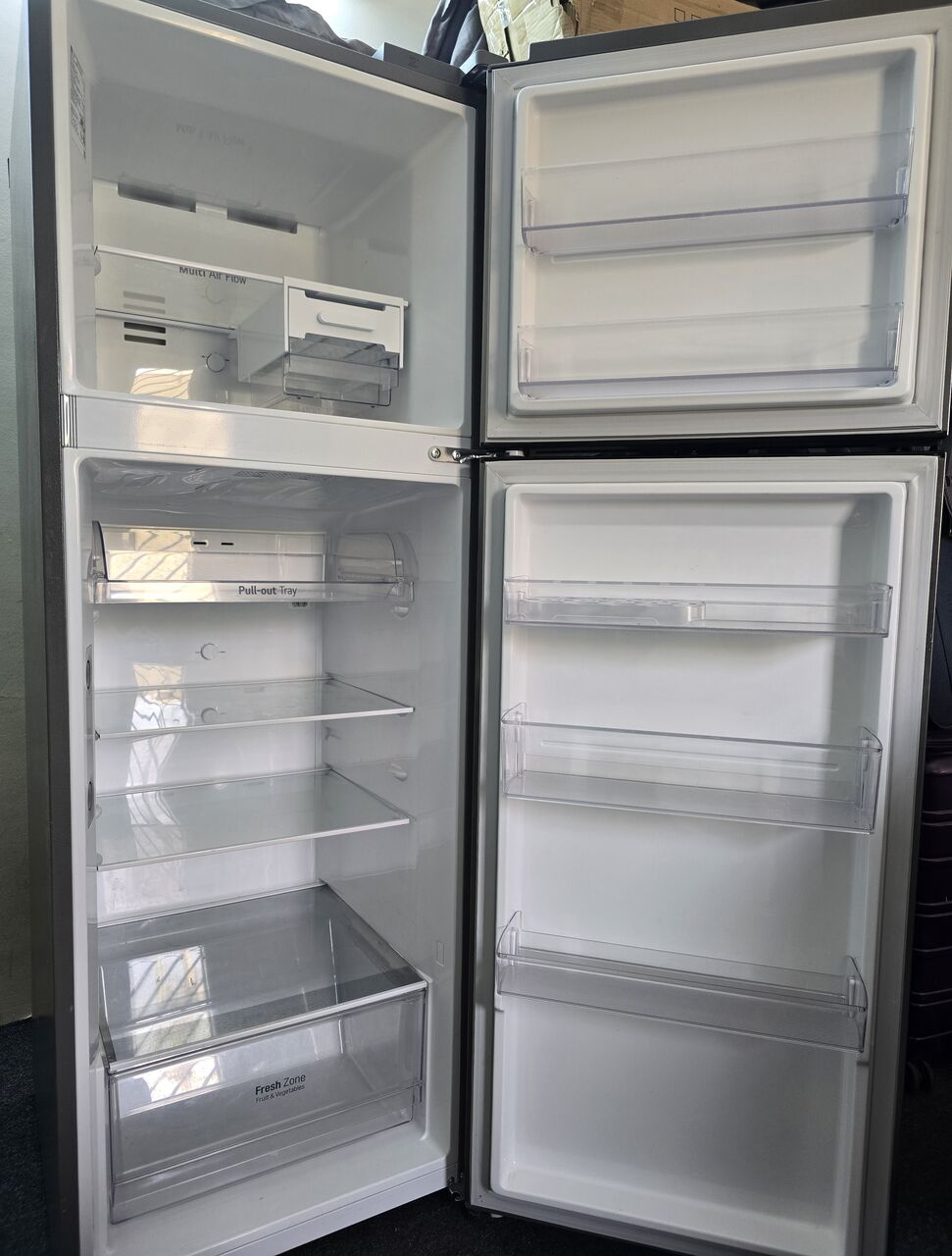 Hara, Electronics, SAR 1200,  I Want To SELL - LG Refrigerator - Good Condition