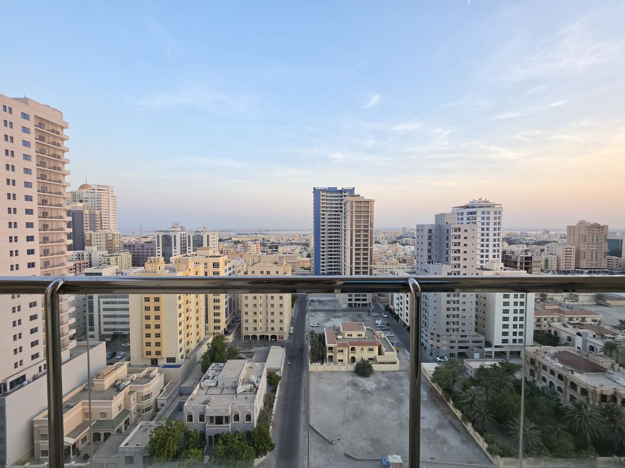 Juffair, Apartments, Flats, Houses & Villas, BHD 260/month,  Furnished,  1 BR,  85 Sq. Meter,  Best Offer Price Large Balcony Near Rameez Mall Juffair