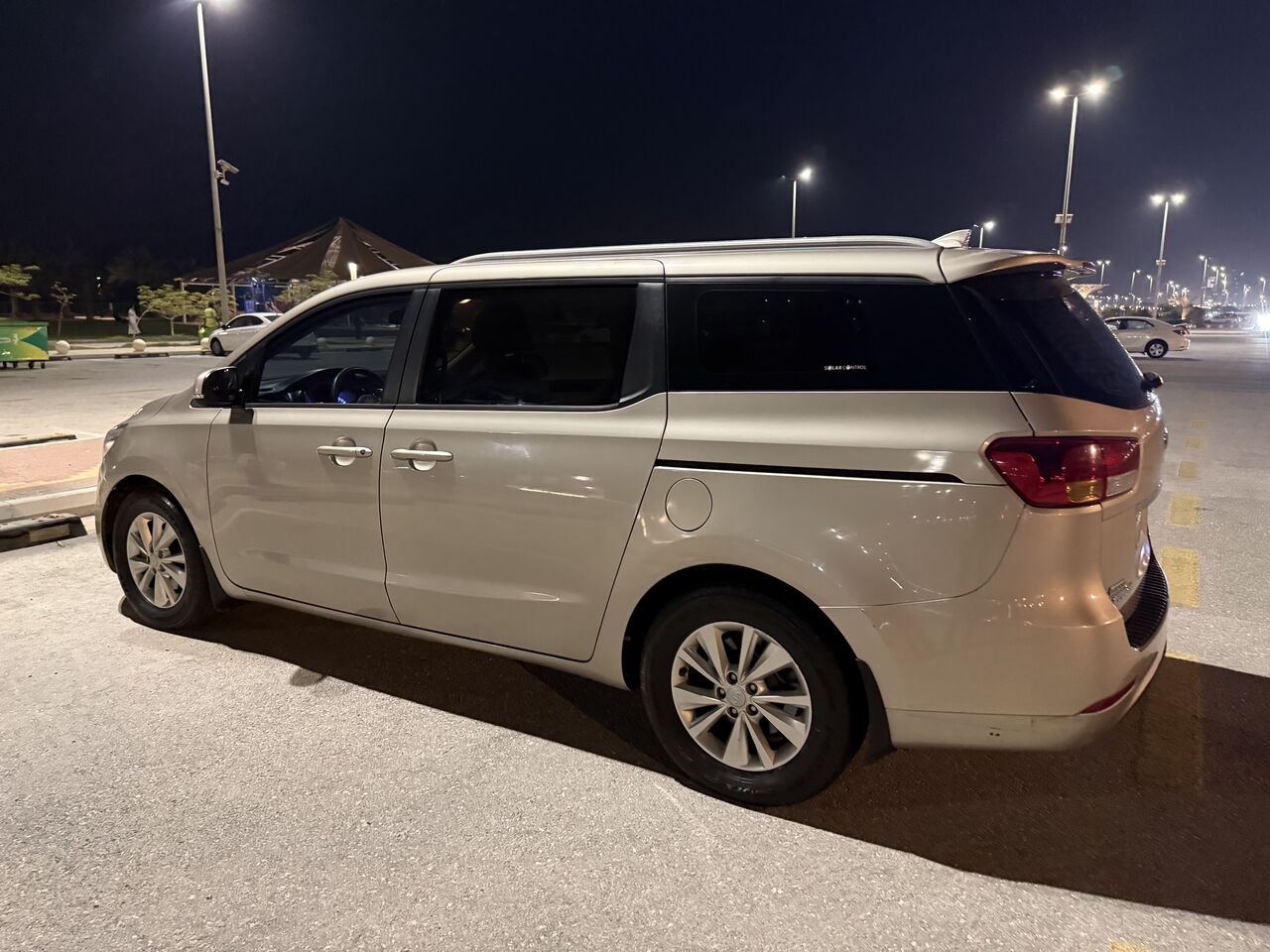 Khobar, Vehicles, Cars & Trucks , SAR 29500,  Kia Carnival,  2016,  Automatic,  209500 KM,     (Mob# 0535849405)