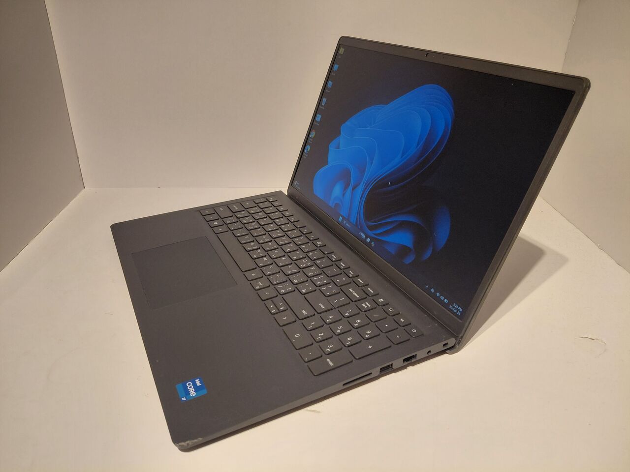 Riyadh, Computers, SAR 1199,  **SPECIAL OFFER** - Dell Vostro 15 3510 | Core I7 11th Gen | 8GB RAM | 256GB SSD