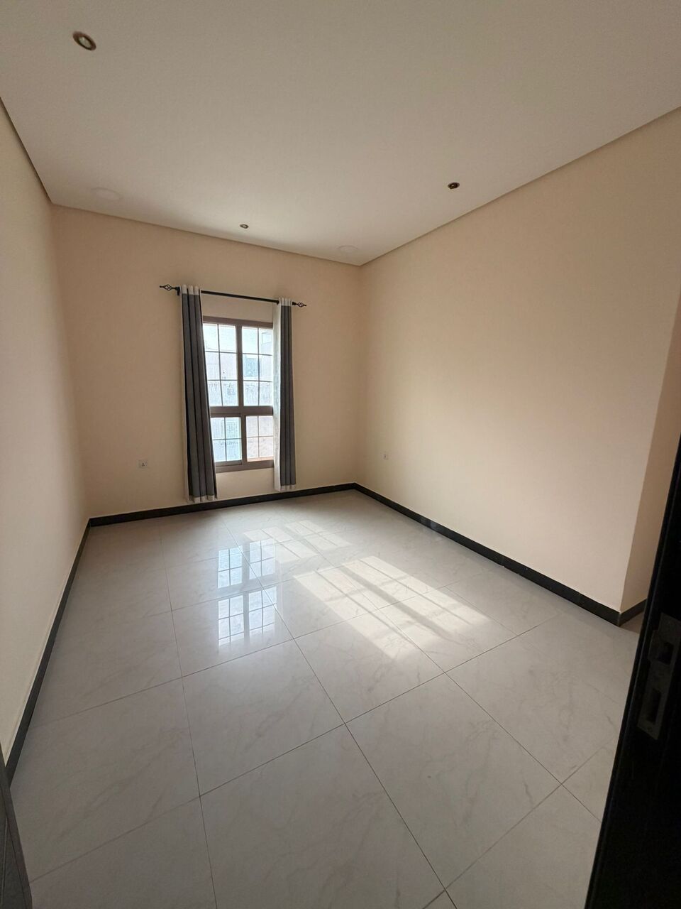 Kabul, Apartments, Flats, Houses & Villas, AFN 200/year,  150 Sq. Meter,  للإيجار شقة راقية في الجنبية