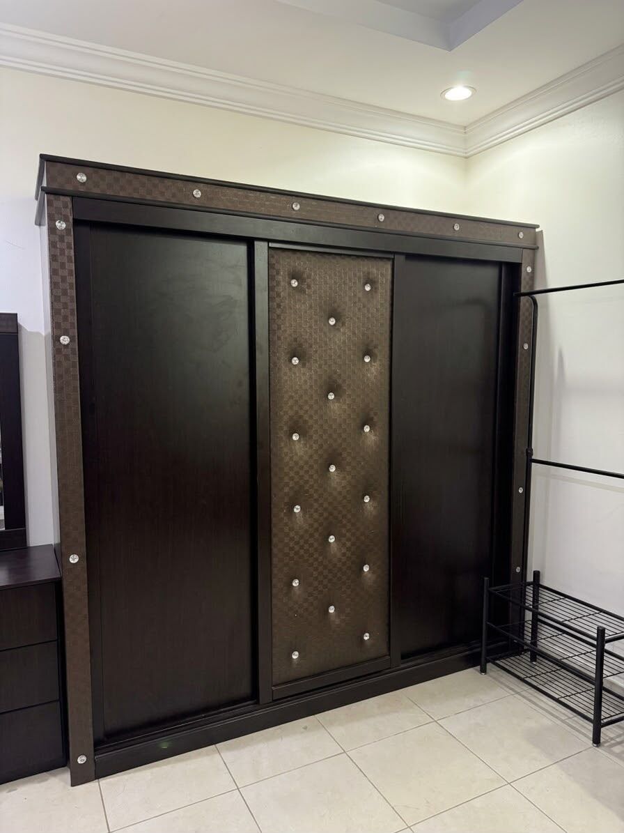 Jeddah, Furniture, SAR 1000,  3 Bedroom Sets For Sale (without Mattress)