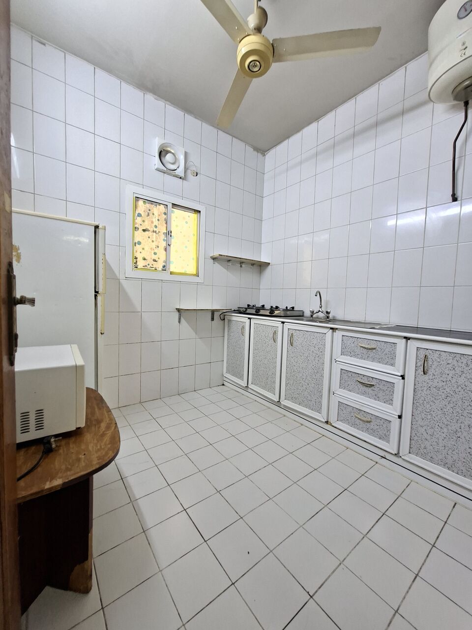 Hoora, Apartments, Flats, Houses & Villas, BHD 185/month,  Furnished,  Studio,  Fully Furnished Family Studio Flat With Ewa In Hoora,WiFi,Neat & Clean Flat @ 35547951