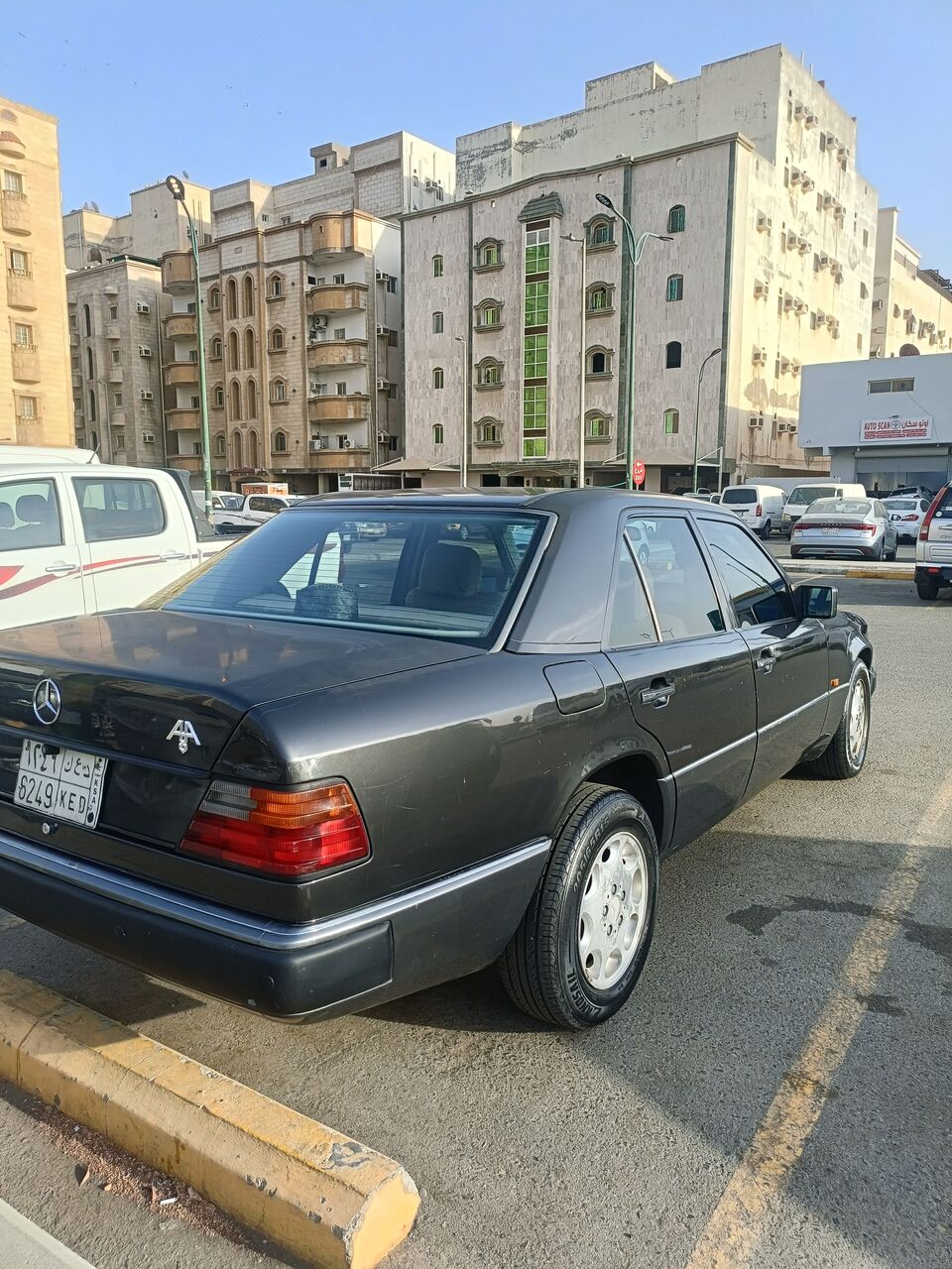 Jeddah, Vehicles, Cars & Trucks , SAR 19,  Mercedes 300d W124 Turbo,  1992,  Automatic,  30300 KM,  Mercedes Turbo Diesel 5 Cylinder