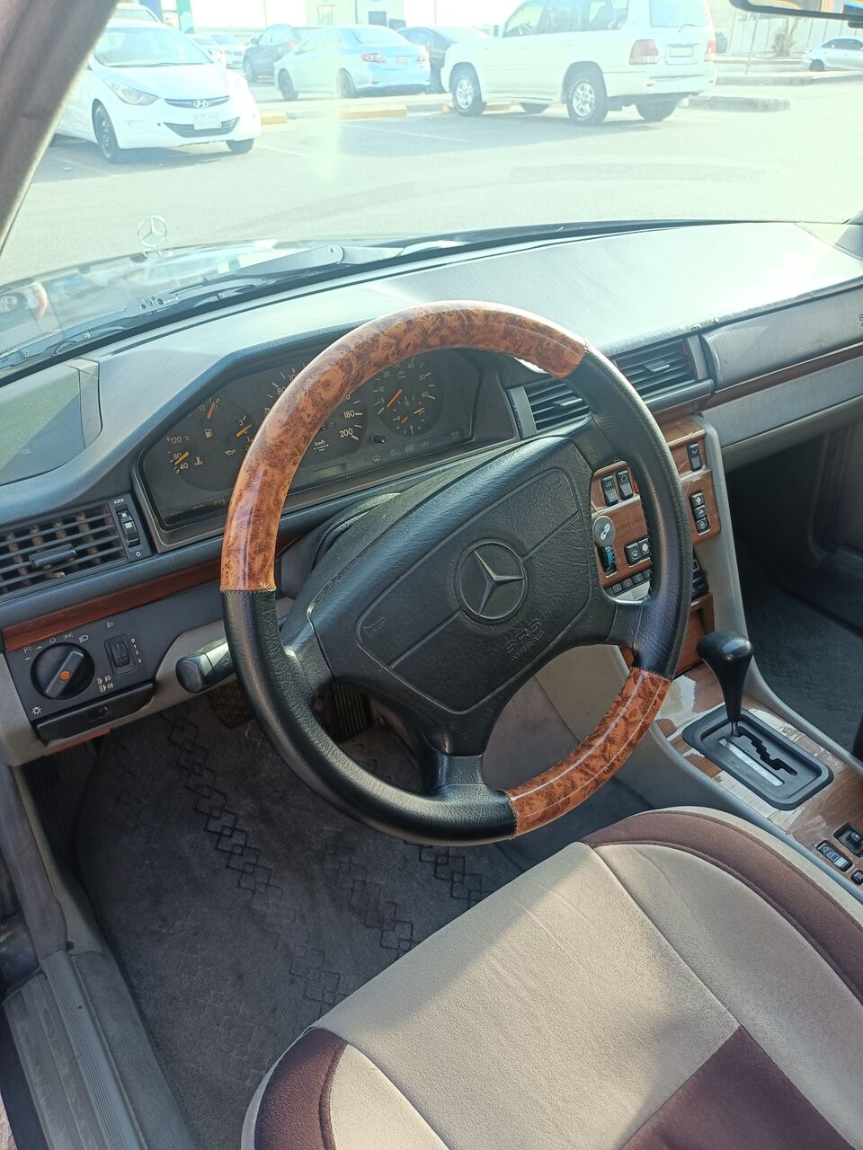 Jeddah, Vehicles, Cars & Trucks , SAR 19,  Mercedes 300d W124 Turbo,  1992,  Automatic,  30300 KM,  Mercedes Turbo Diesel 5 Cylinder