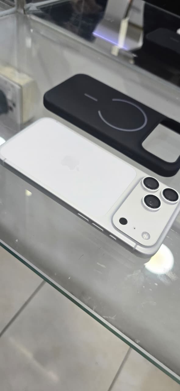 Dammam, Mobile Phones, SAR 4900,  IPhone 17 Pro Max 256 Gb Used Only 4 Months