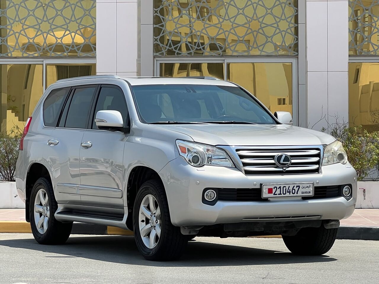 East Riffa, Vehicles, Cars & Trucks , BHD 6700,  Lexus GX 460,  2011,  Automatic,  255000 KM,   MODEL  FOR SALE