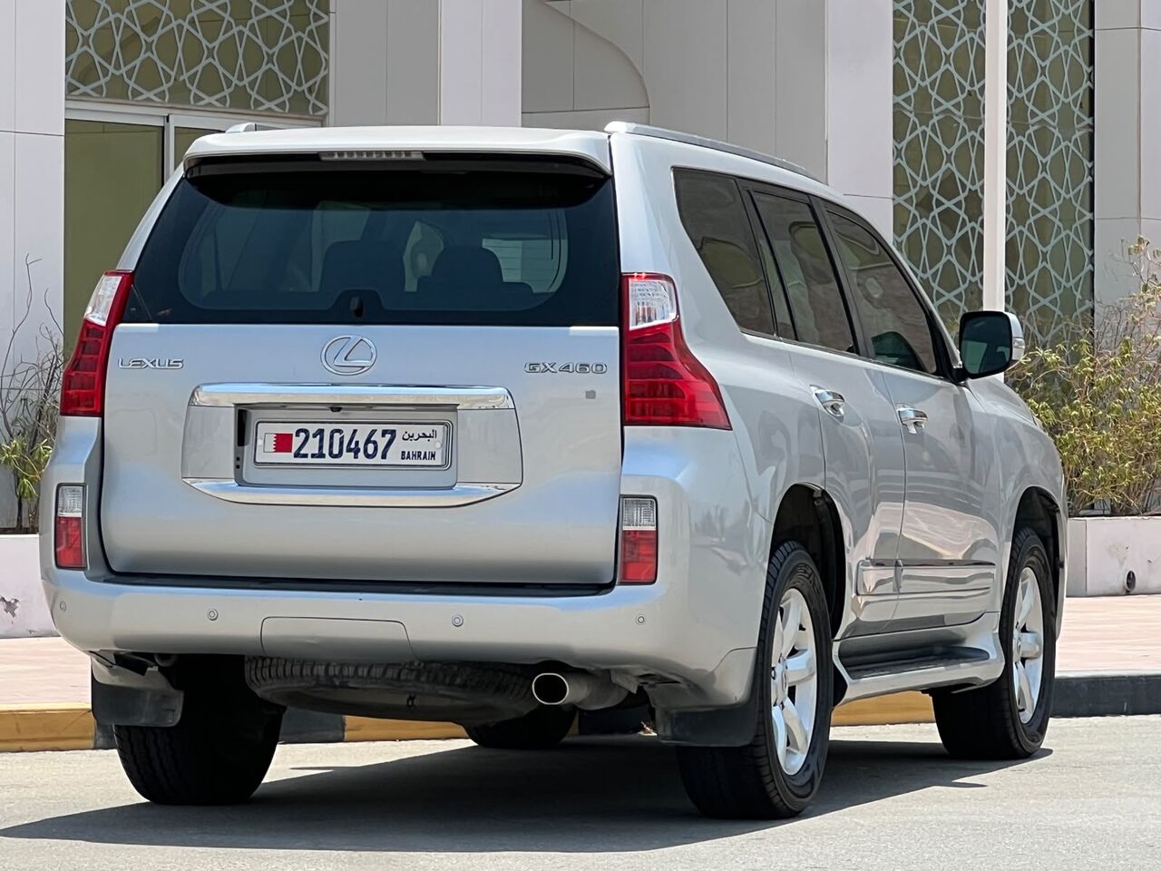 East Riffa, Vehicles, Cars & Trucks , BHD 6700,  Lexus GX 460,  2011,  Automatic,  255000 KM,   MODEL  FOR SALE