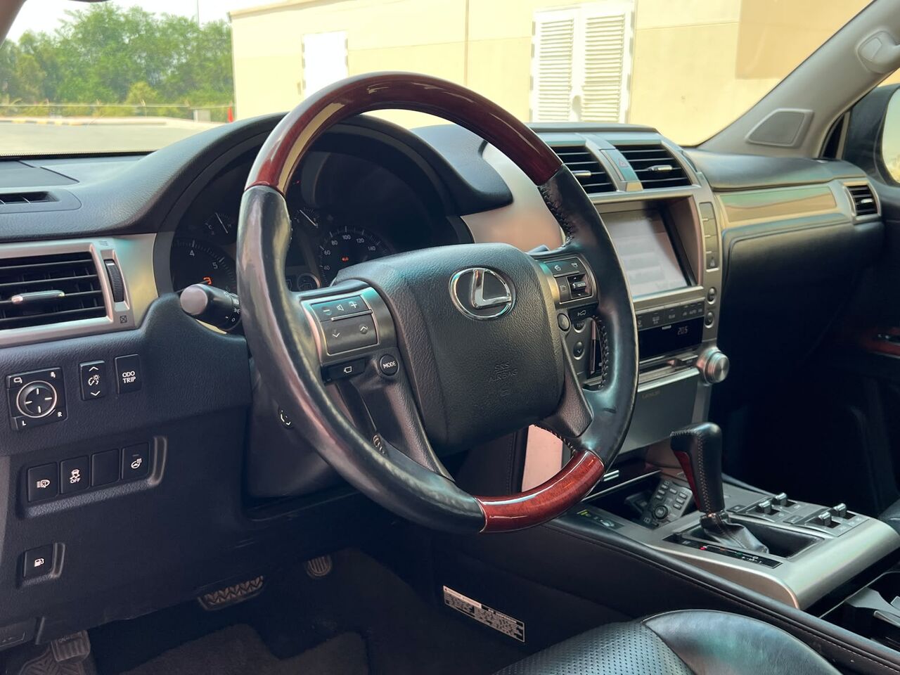 East Riffa, Vehicles, Cars & Trucks , BHD 6700,  Lexus GX 460,  2011,  Automatic,  255000 KM,   MODEL  FOR SALE