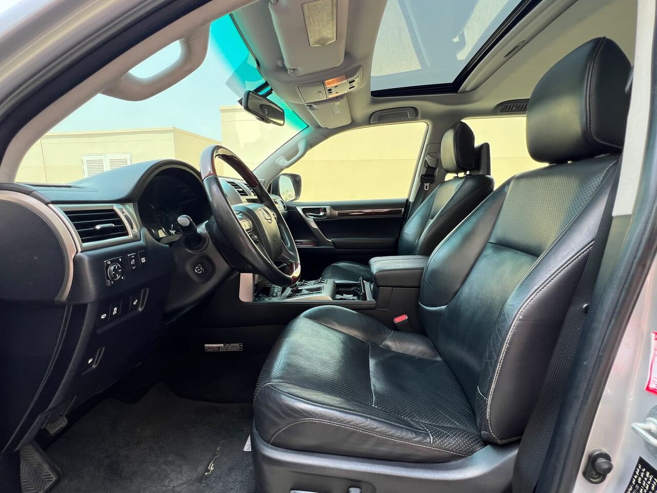 East Riffa, Vehicles, Cars & Trucks , BHD 6700,  Lexus GX 460,  2011,  Automatic,  255000 KM,   MODEL  FOR SALE