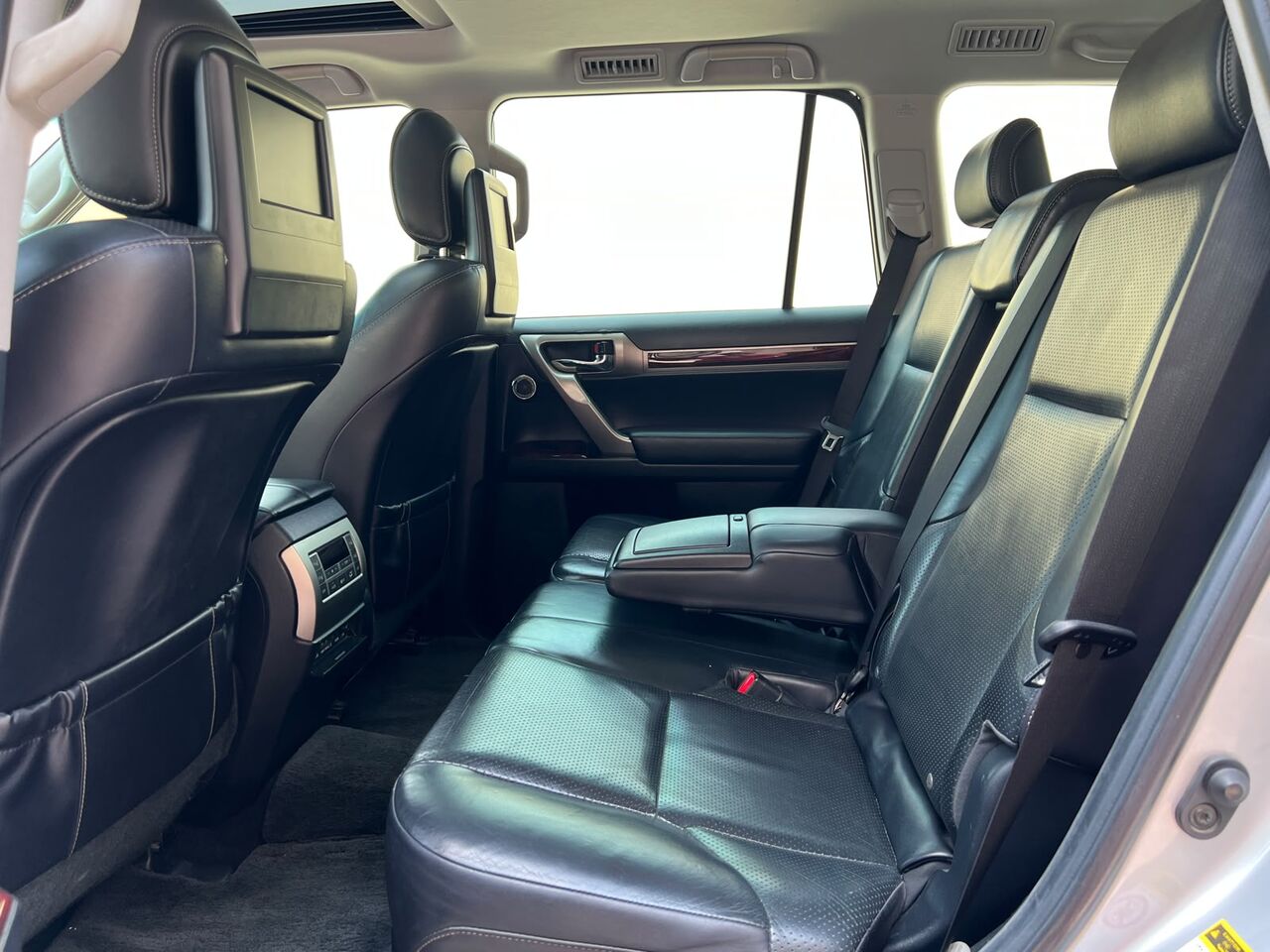 East Riffa, Vehicles, Cars & Trucks , BHD 6700,  Lexus GX 460,  2011,  Automatic,  255000 KM,   MODEL  FOR SALE