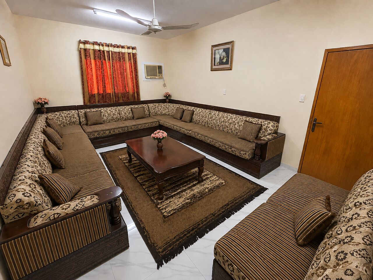 Jubail, Apartments, Flats, Houses & Villas, SAR 27200/year,  3 BR,  Family Flat For Rent With All Household Item