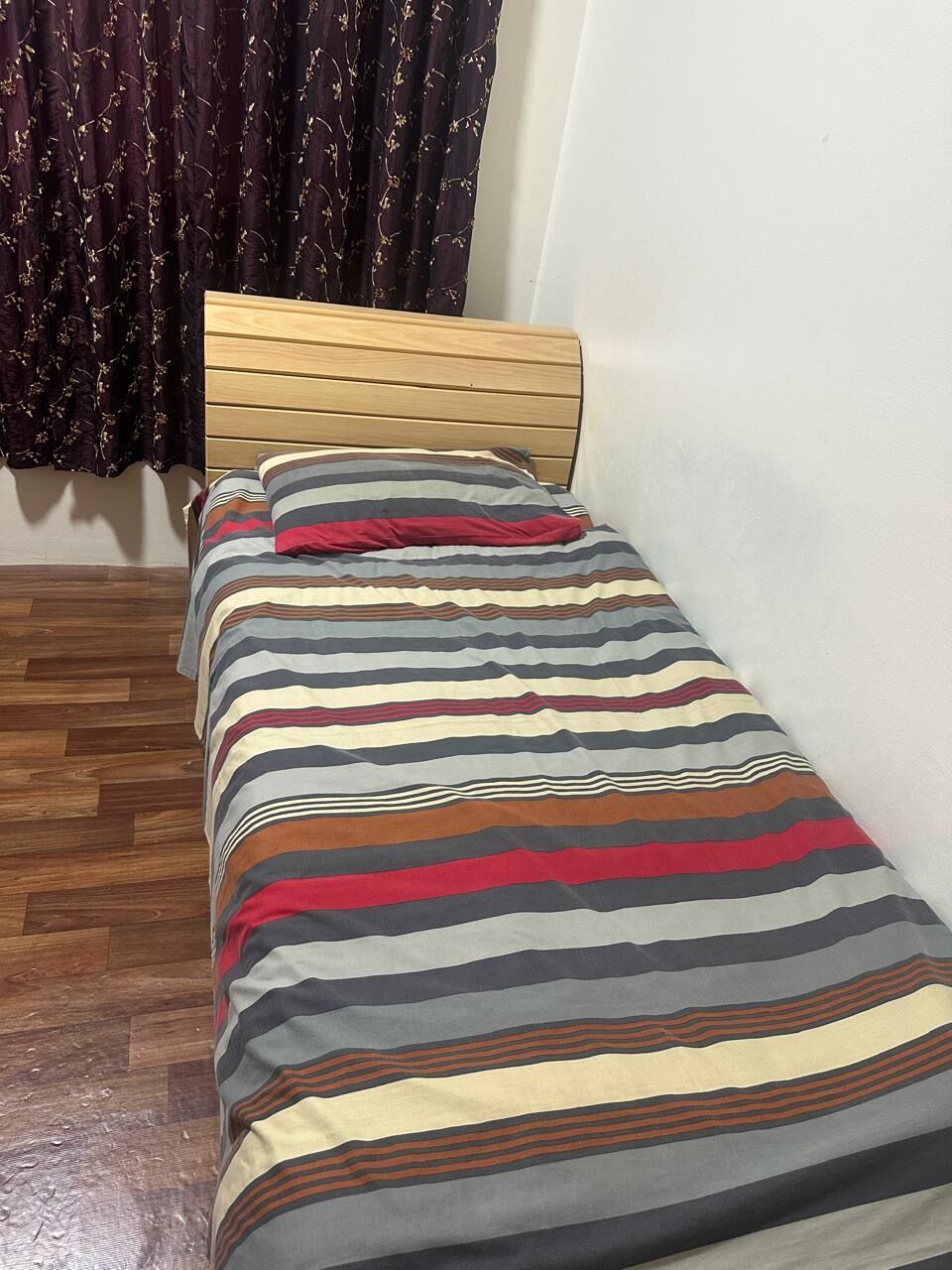 Jeddah, Furniture, SAR 1,  3 Beds With Mattress + Table For Sale