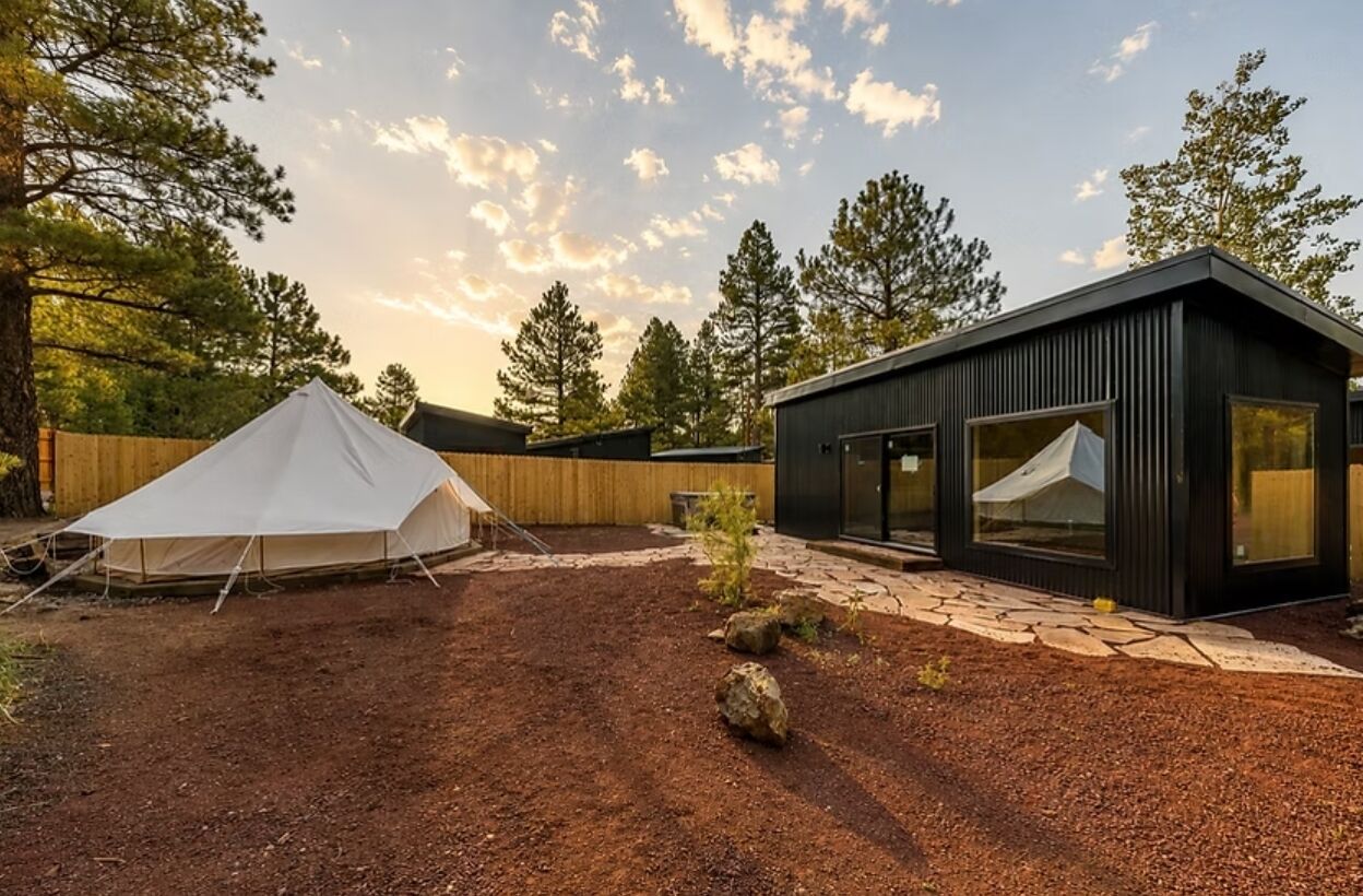 New York, Business, Ponderosa Pines Resort
