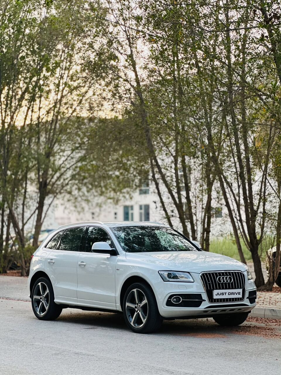 Segaya, Vehicles, Cars & Trucks , BHD 4950,  Audi Q5,  2017,  Automatic,  111000 KM,    MODEL FULLY AGENT MAINTAINED 5 SEATER SUV CALL OR WHATSAPP ON 35400768