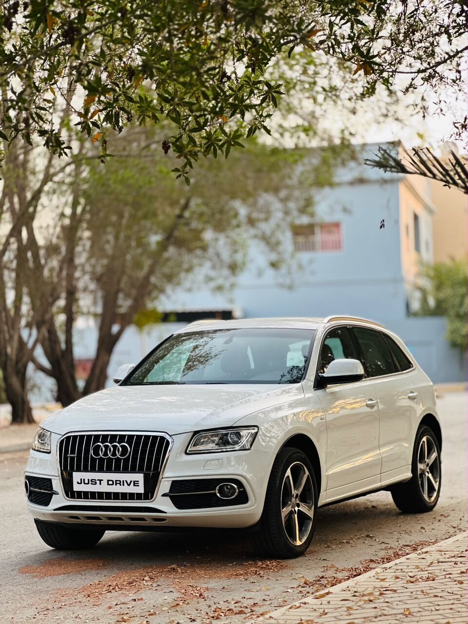 Segaya, Vehicles, Cars & Trucks , BHD 4950,  Audi Q5,  2017,  Automatic,  111000 KM,    MODEL FULLY AGENT MAINTAINED 5 SEATER SUV CALL OR WHATSAPP ON 35400768